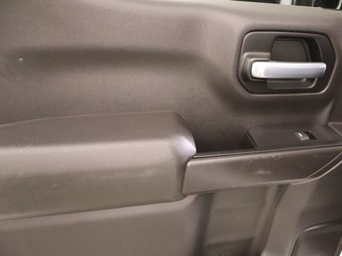 Used 2021 Chevrolet Silverado 1500 LT AWD/4WD image 16