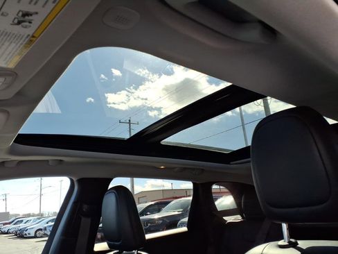 Used 2020 Jeep Cherokee Altitude image 9