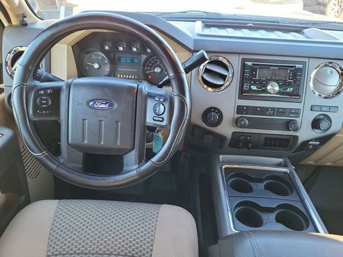 Used 2011 Ford F250 XLT w/ XLT Interior Pkg image 13