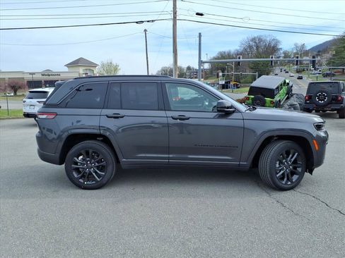 New 2026 Jeep Grand Cherokee Limited Reserve image 3