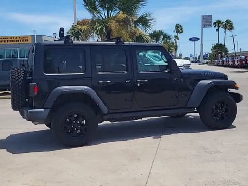Used 2021 Jeep Wrangler Unlimited Sport AWD/4WD image 8