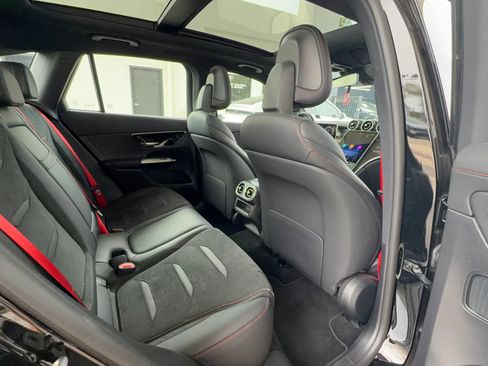 Used 2025 Mercedes-Benz GLC 43 AMG 4MATIC image 15