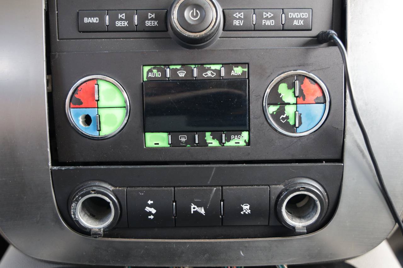 Used 2007 GMC Yukon SLT w/ SLT Preferred Equipment Group RWD image 30