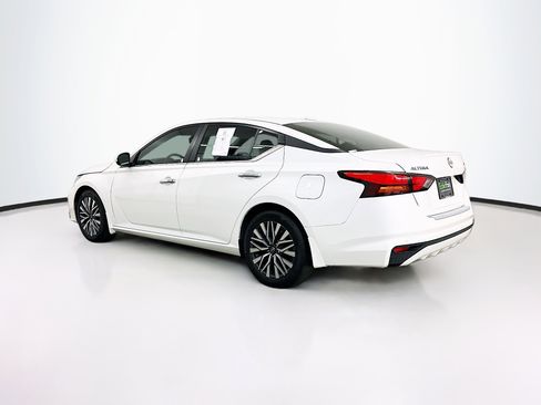 Used 2023 Nissan Altima 2.5 SV image 5