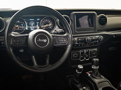 Used 2021 Jeep Wrangler Unlimited Sport image 4