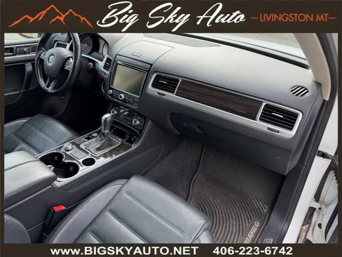 Used 2017 Volkswagen Touareg Executive image 13