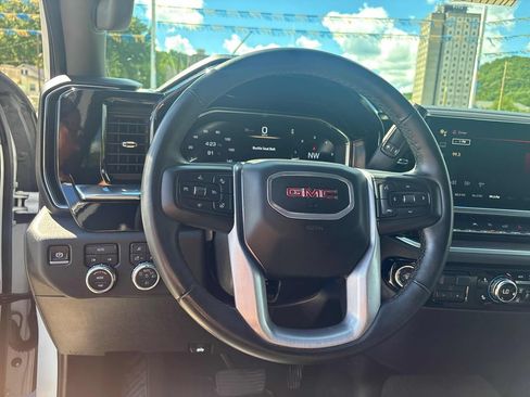 Used 2025 GMC Sierra 1500 SLT AWD/4WD image 15