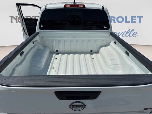 Used 2022 Nissan Frontier SV w/ Technology Package RWD image 23