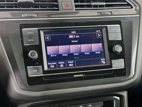 Used 2019 Volkswagen Tiguan S w/ Driver Assistance Package FWD image 21