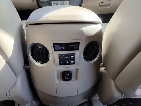 Used 2009 Honda Pilot Touring image 18