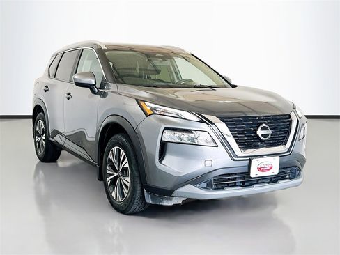 Used 2023 Nissan Rogue SV w/ SV Premium B Package image 3