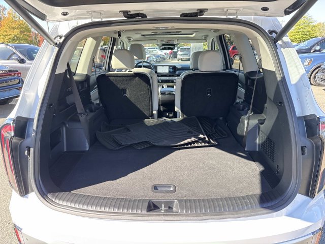 Used 2024 Kia Telluride EX w/ EX Captain's Chair Package AWD/4WD image 12