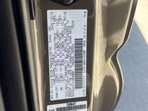 Used 2014 Toyota Tacoma 4x4 Access Cab w/ SR5 Package image 29