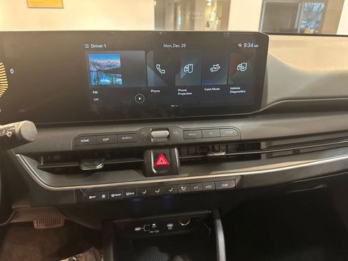 Used 2025 Kia K4 LXS image 18