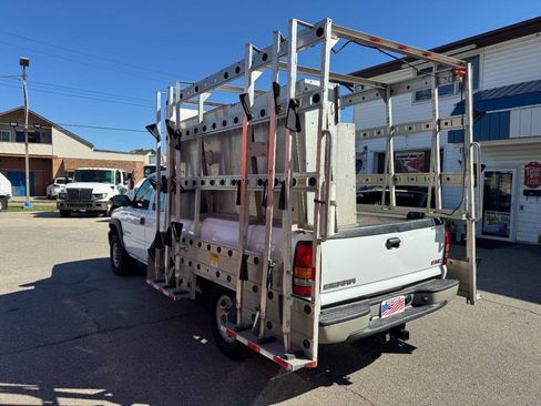 Used 2006 GMC Sierra 2500 W/T RWD image 8