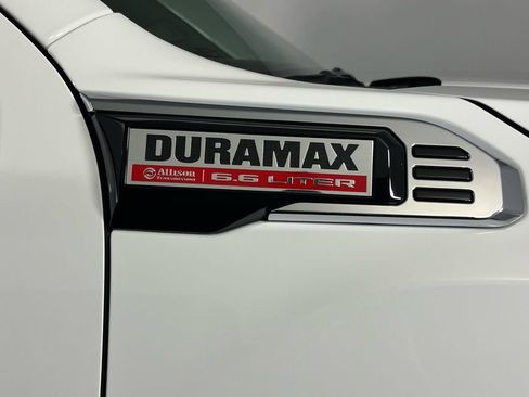 Used 2025 GMC Sierra 3500 SLE image 11