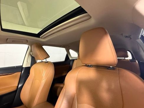 Used 2022 Lexus RX 350L FWD w/ Premium Package image 20