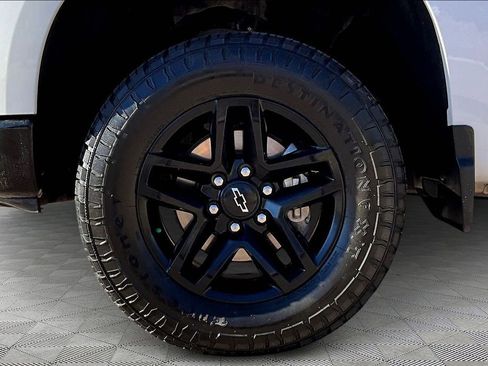 Used 2023 Chevrolet Silverado 1500 LT Trail Boss w/ Protection Package image 8