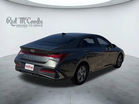 New 2026 Hyundai Elantra SE image 5