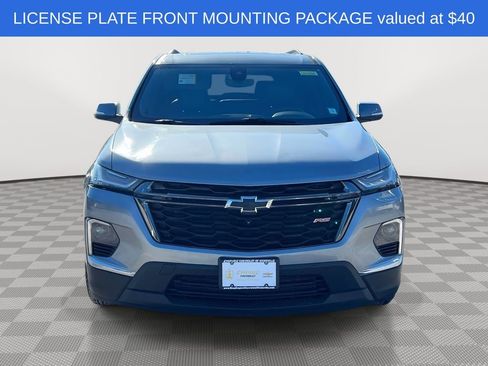 Used 2023 Chevrolet Traverse RS image 2