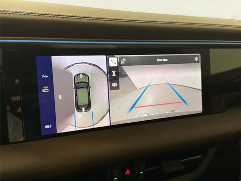Certified 2026 Porsche Macan Electric RWD image 22