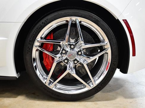 Used 2019 Chevrolet Corvette ZR1 RWD image 9