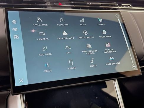 New 2026 Land Rover Range Rover Long Wheelbase SE image 15
