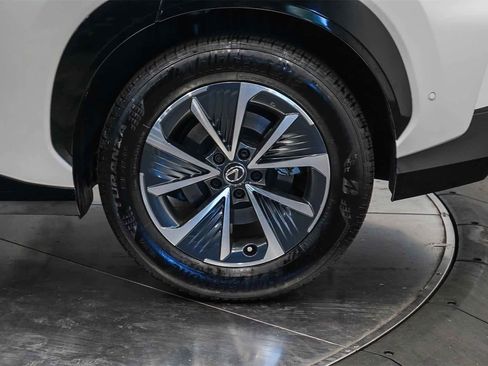 Used 2024 Lexus RZ 300e Premium image 10