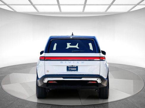 Used 2024 Rivian R1S Adventure AWD/4WD image 4