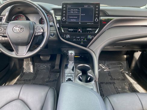 Used 2023 Toyota Camry XSE FWD image 11