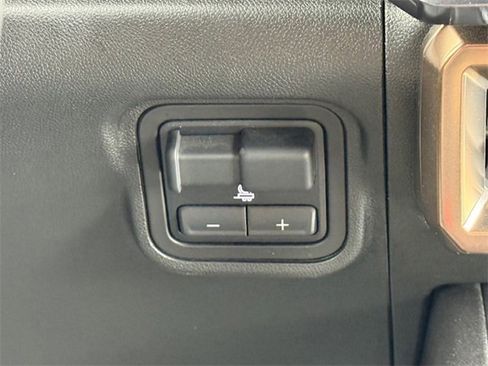 New 2025 GMC Hummer EV 2X image 24