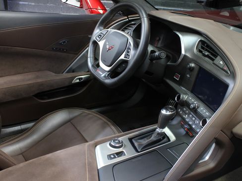 Used 2016 Chevrolet Corvette Z06 w/ 3LZ Preferred Equipment Group image 43