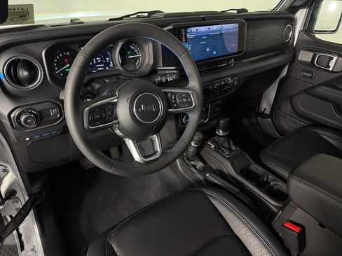 Used 2024 Jeep Wrangler High Altitude AWD/4WD image 12
