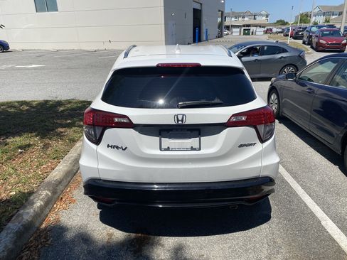 Used 2022 Honda HR-V Sport image 9