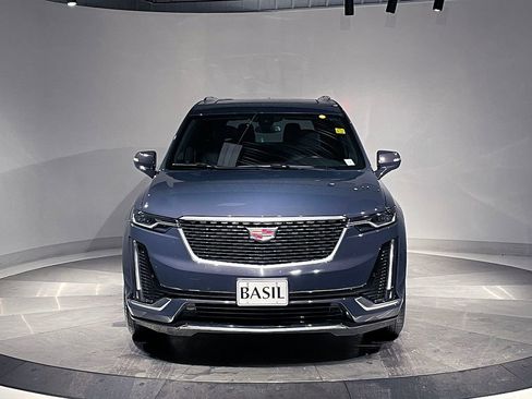 Used 2025 Cadillac XT6 Premium Luxury image 9