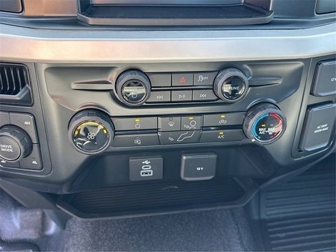 New 2026 Ford F250 XL w/ XL Chrome Package image 19