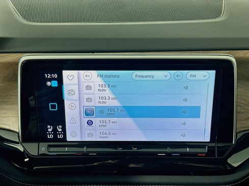 Used 2025 Volkswagen Atlas SE FWD image 21