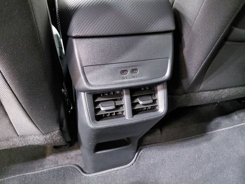 Used 2026 Chevrolet Equinox LT FWD image 35