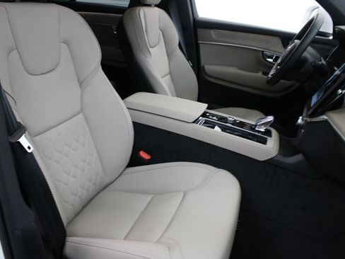 New 2026 Volvo XC90 B6 Plus w/ Protection Package AWD/4WD image 26