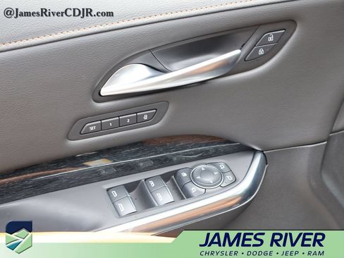 Used 2024 Cadillac XT4 Sport FWD image 21