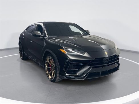 Used 2023 Lamborghini Urus Performante image 3