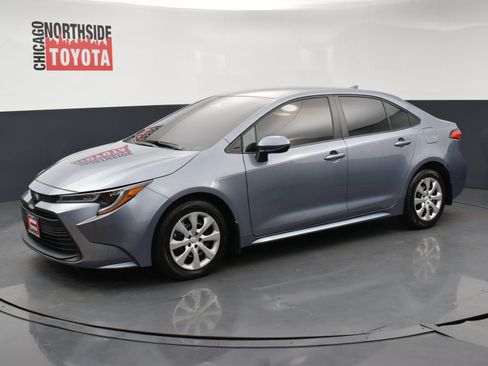 Used 2025 Toyota Corolla LE FWD image 8