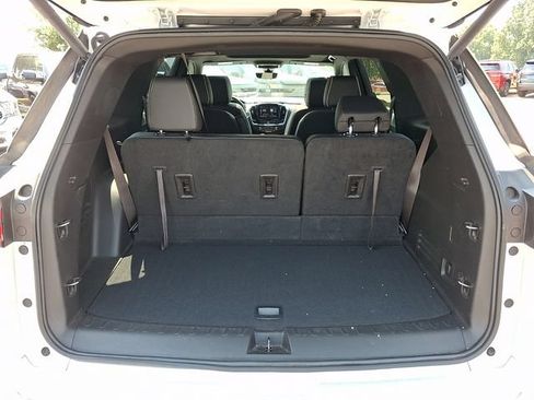 Used 2023 Chevrolet Traverse Premier FWD image 22