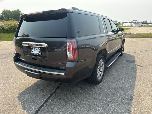 Used 2015 GMC Yukon XL Denali w/ Premium Package AWD/4WD image 7