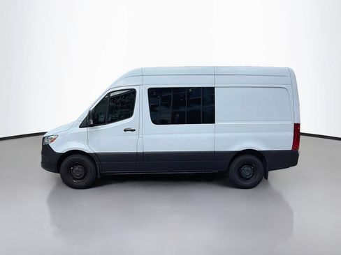 Used 2022 Mercedes-Benz Sprinter 2500 image 8