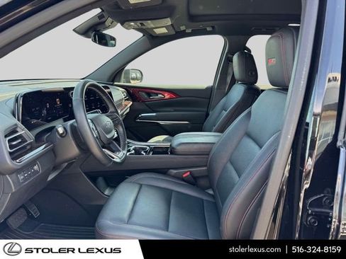 Used 2025 Chevrolet Traverse Z71 AWD/4WD image 21