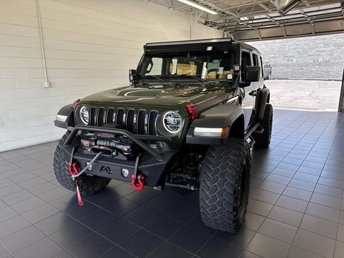 Used 2020 Jeep Wrangler Unlimited Rubicon AWD/4WD image 3