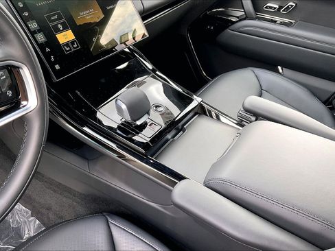 New 2026 Land Rover Range Rover Sport SE AWD/4WD image 11