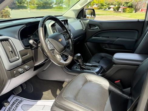 Used 2018 Chevrolet Colorado Z71 w/ Z71 Midnight Edition image 9
