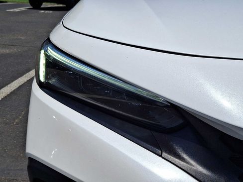 Certified 2024 Honda Civic EX-L image 9